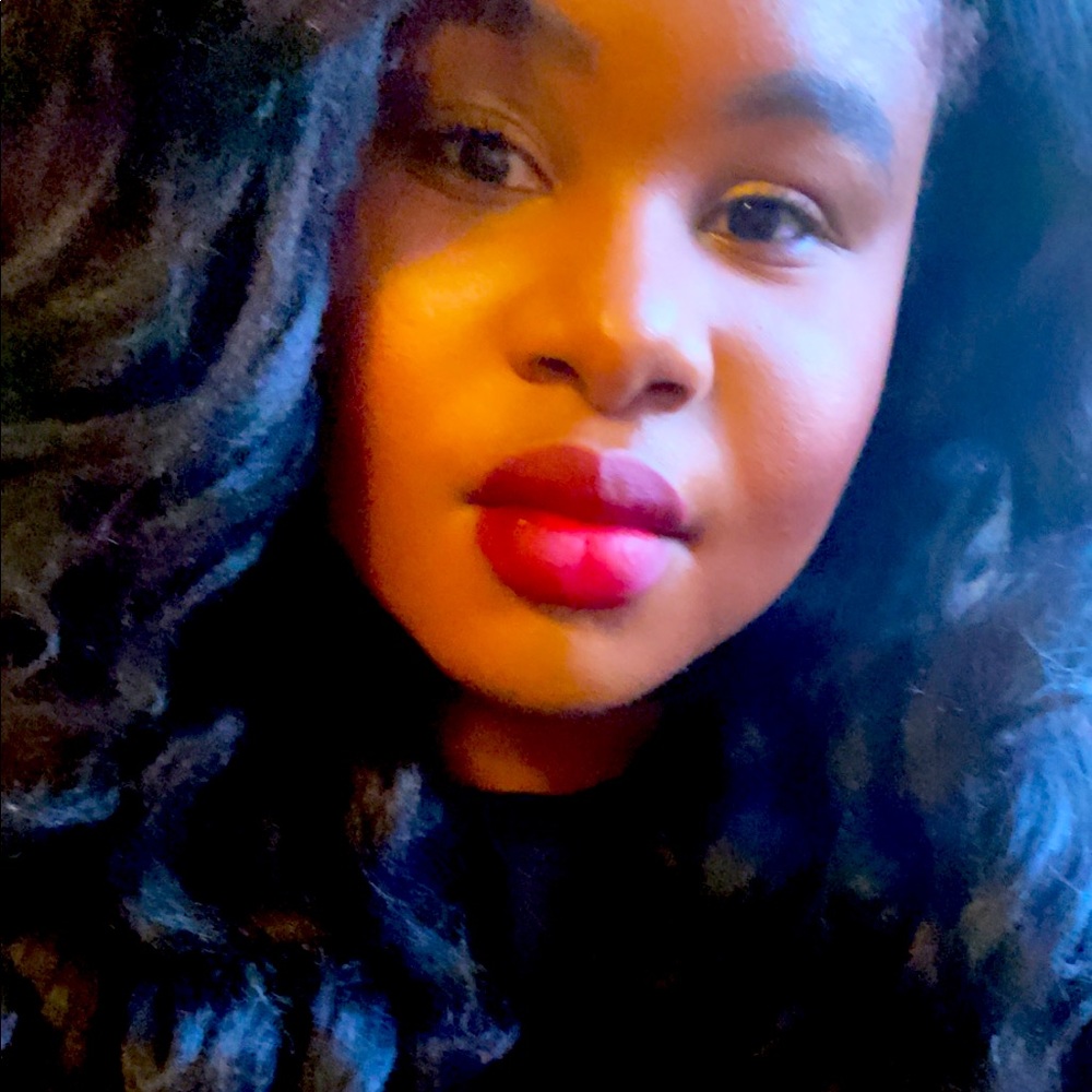 Meet your Posher, Mikaela